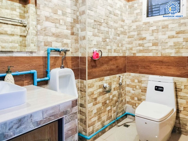 *****บ้านเดี่ยวมือสอง นนทบุรี หมู่บ้าน ชวนชมพาร์ค2 บางกรวย-ไทรน้อย หลังมุม เนื้อที่ 79.3 ตร.ว. ฟังก์ชัน 5 ห้องนอน 4 ห้องน้ำ ที่จอดรถ 2 คัน พื้นที่ใช้สอยกว้างขวาง ภายในตกแต่งสวยเหมือนใหม่ สิ่งอำนวยความสะดวกครบครัน เดินทางสะดวกทำเลติดถนนใหญ่  เชื่อมต่อถนนบางกรวย-ไทรน้อย, ถนนกาญจนาภิเษก, ถนนชัยพฤกษ์